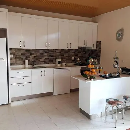 Tatil Evi Duplex House With Terrace, 3 Mins To The Sea!