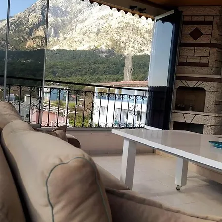 Duplex House With Terrace, 3 Mins To The Sea! Holiday home Antalya